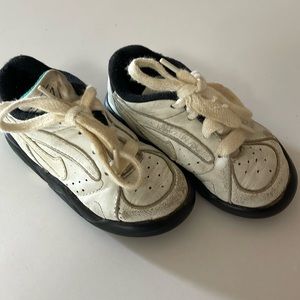 C28 Vintage Nike shoes